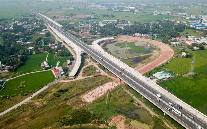tiến độ dự án cao tốc bến lức long thành 2019